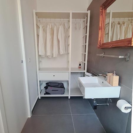 Il Faro Apartment Наполи Екстериор снимка