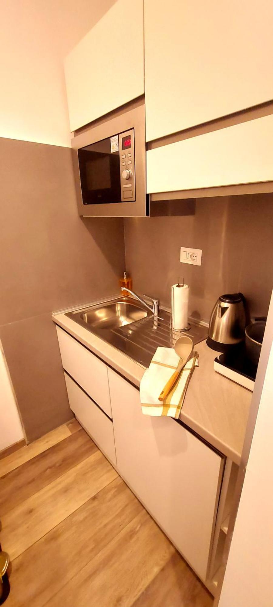 Il Faro Apartment Наполи Екстериор снимка