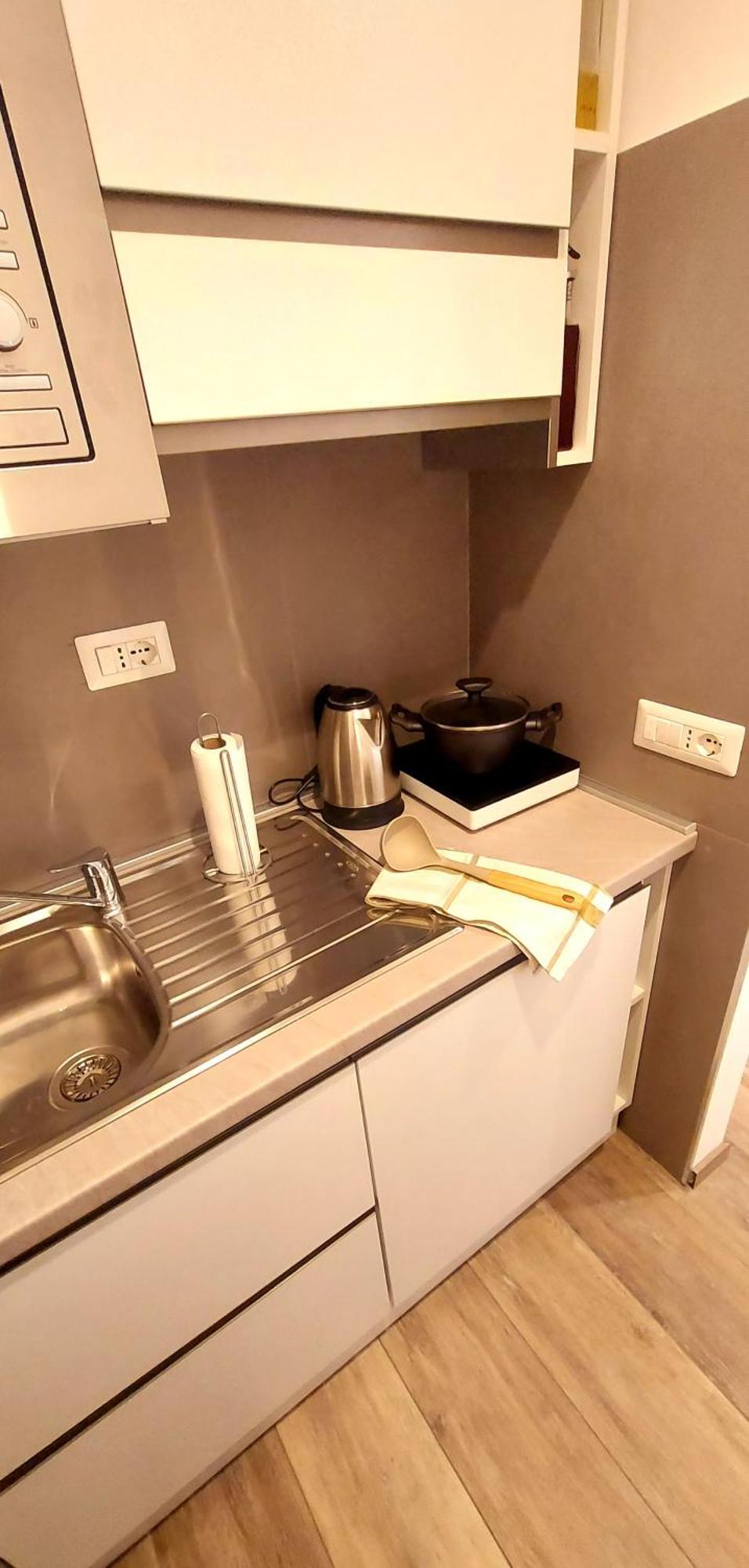 Il Faro Apartment Наполи Екстериор снимка